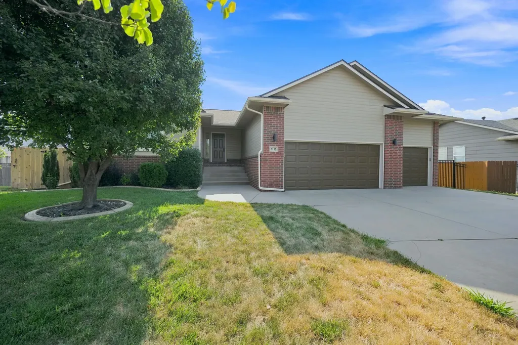 5112 N Saker Circle Wichita KS 67219