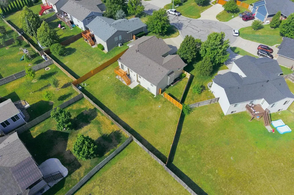 5112 N Saker Circle Wichita KS 67219