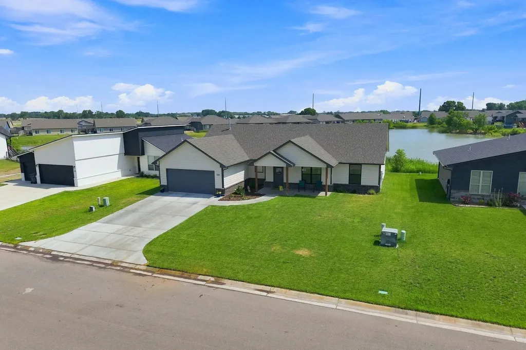 506 S Sweetwater Road Maize KS 67101