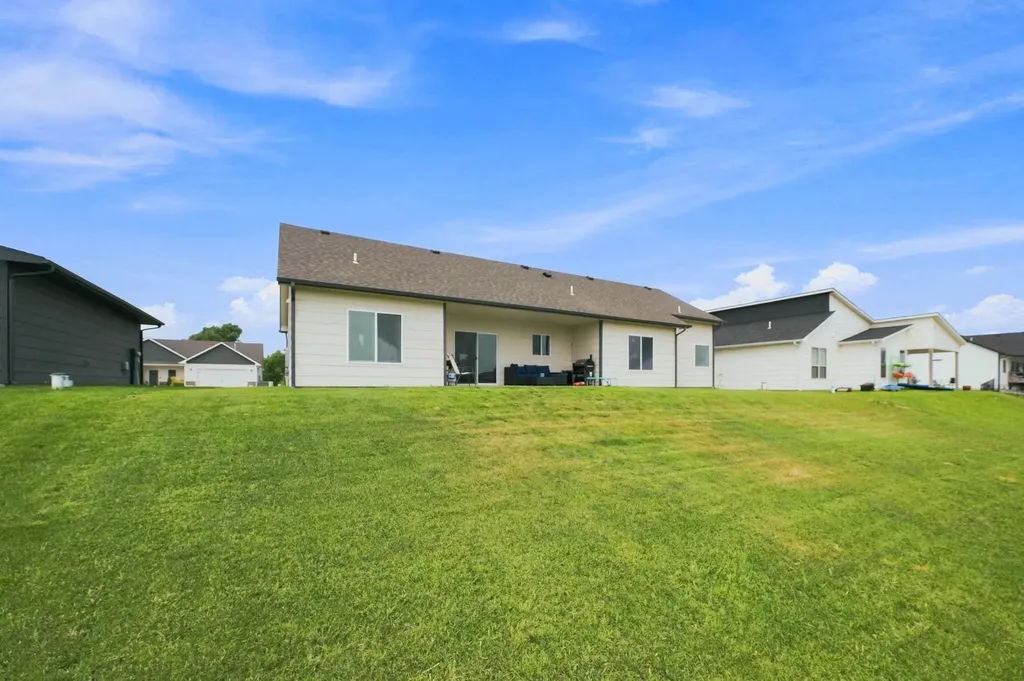 506 S Sweetwater Road Maize KS 67101