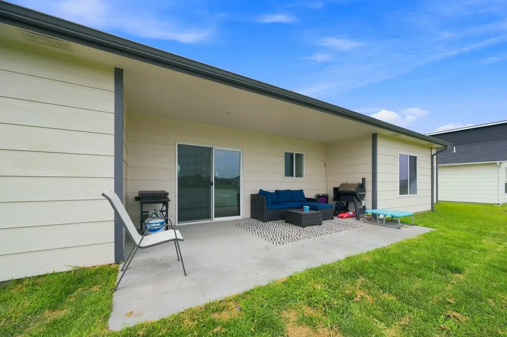 506 S Sweetwater Road Maize KS 67101