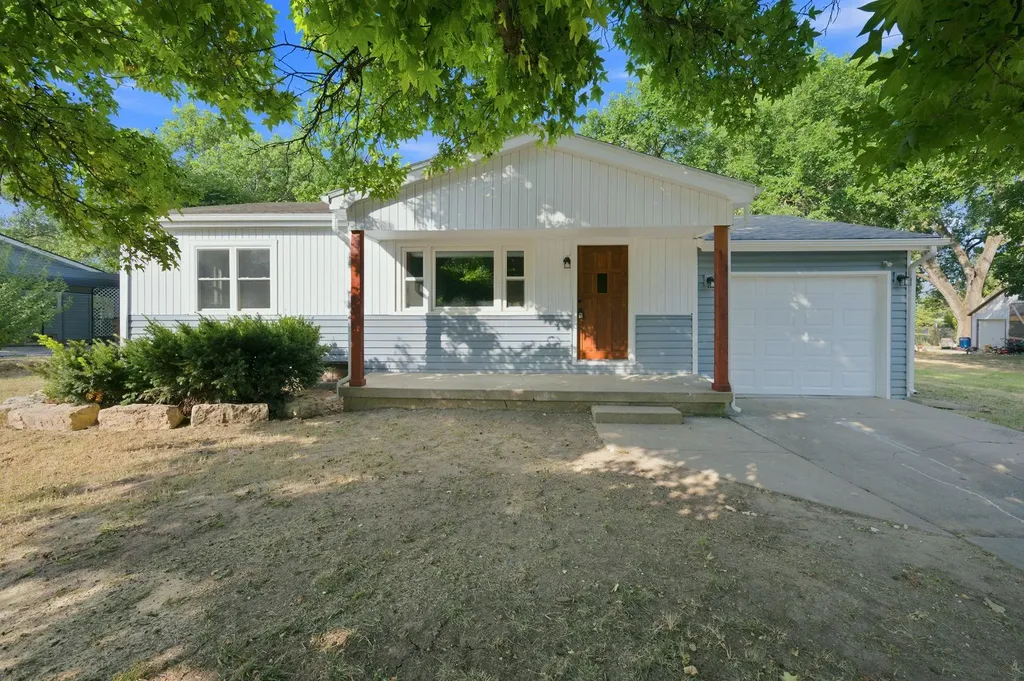 6639 N Kerman Drive Park City KS 67219
