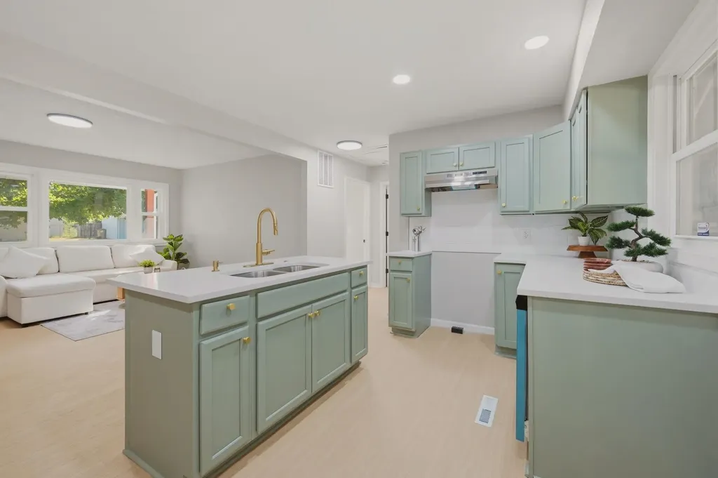 6639 N Kerman Drive Park City KS 67219