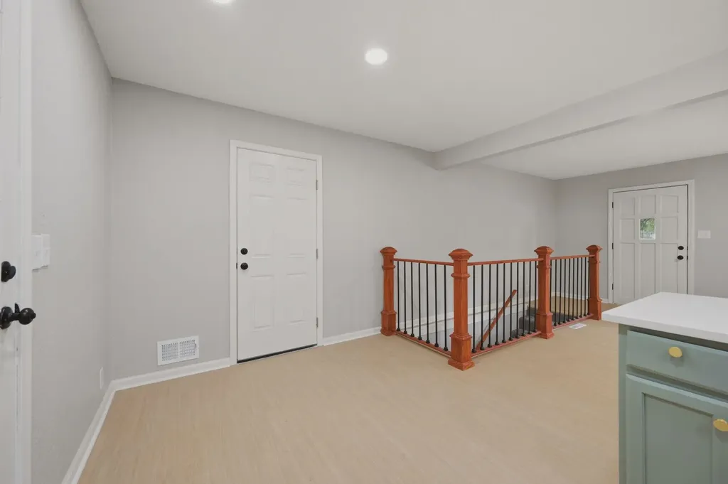 6639 N Kerman Drive Park City KS 67219