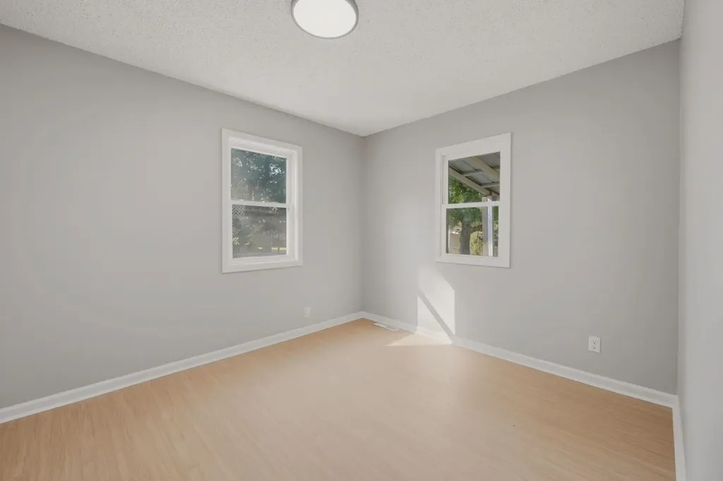 6639 N Kerman Drive Park City KS 67219