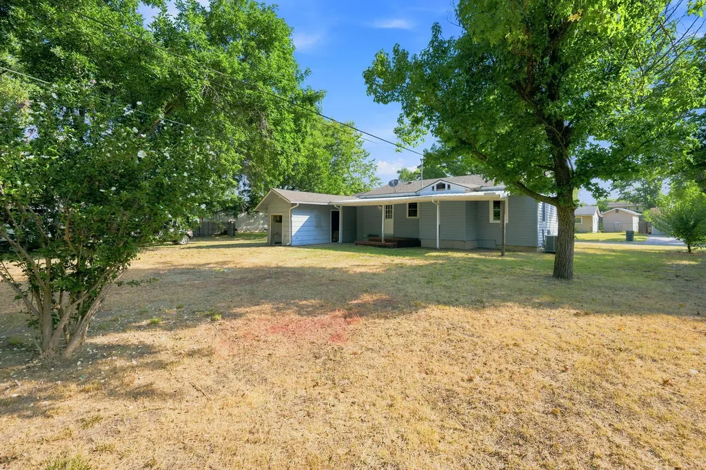 6639 N Kerman Drive Park City KS 67219