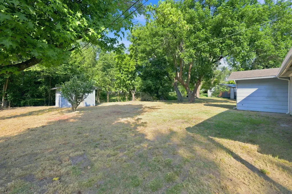 6639 N Kerman Drive Park City KS 67219