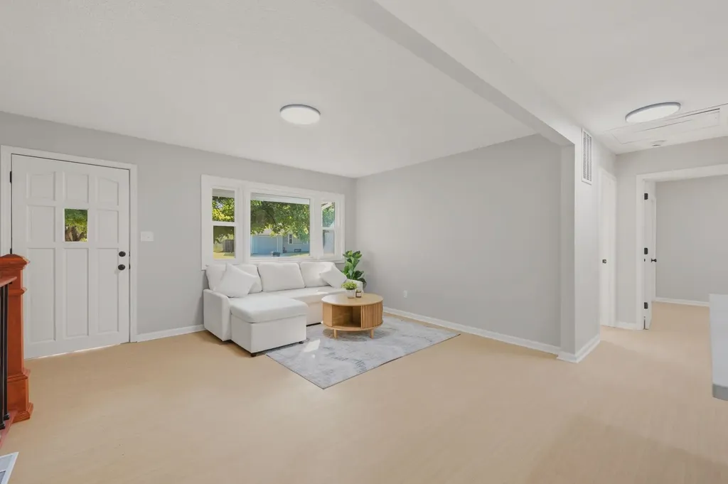 6639 N Kerman Drive Park City KS 67219