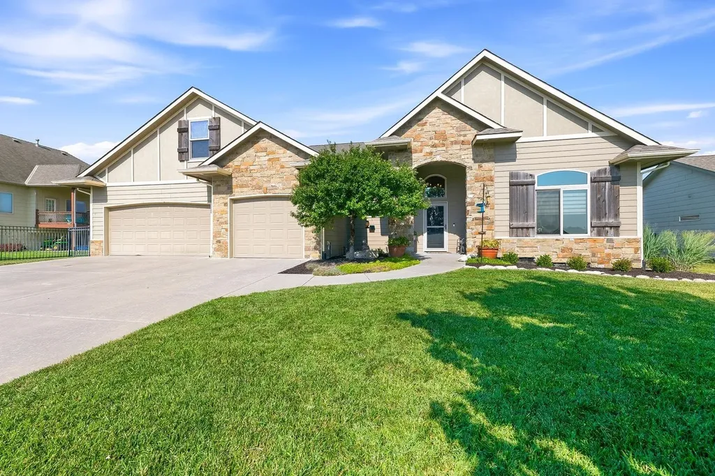 2319 S Vintage Drive Andover KS 67002