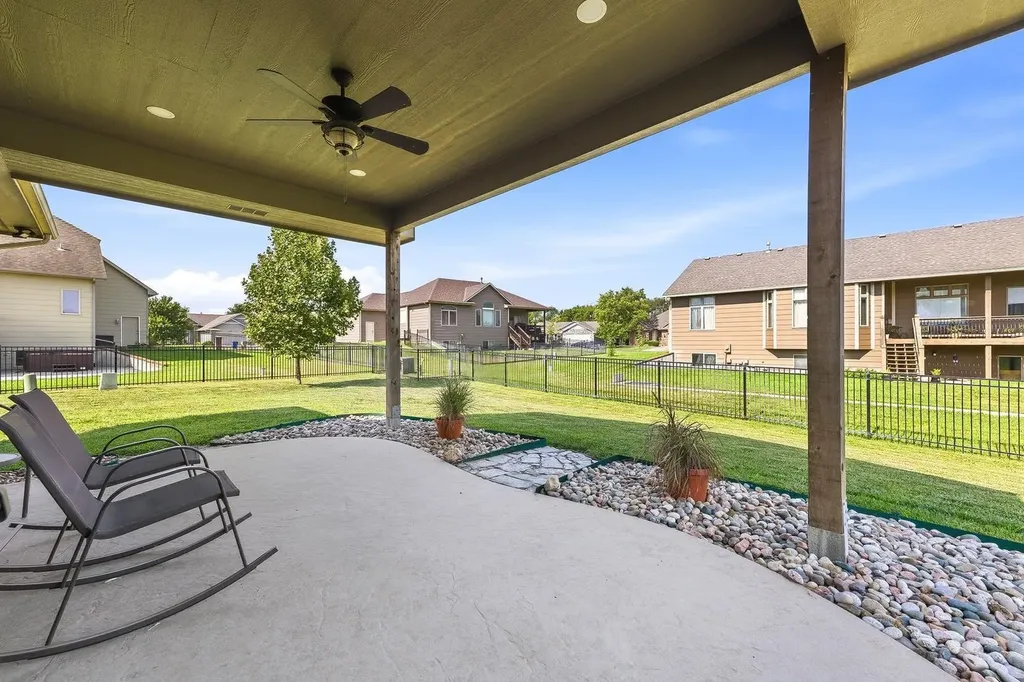 2319 S Vintage Drive Andover KS 67002