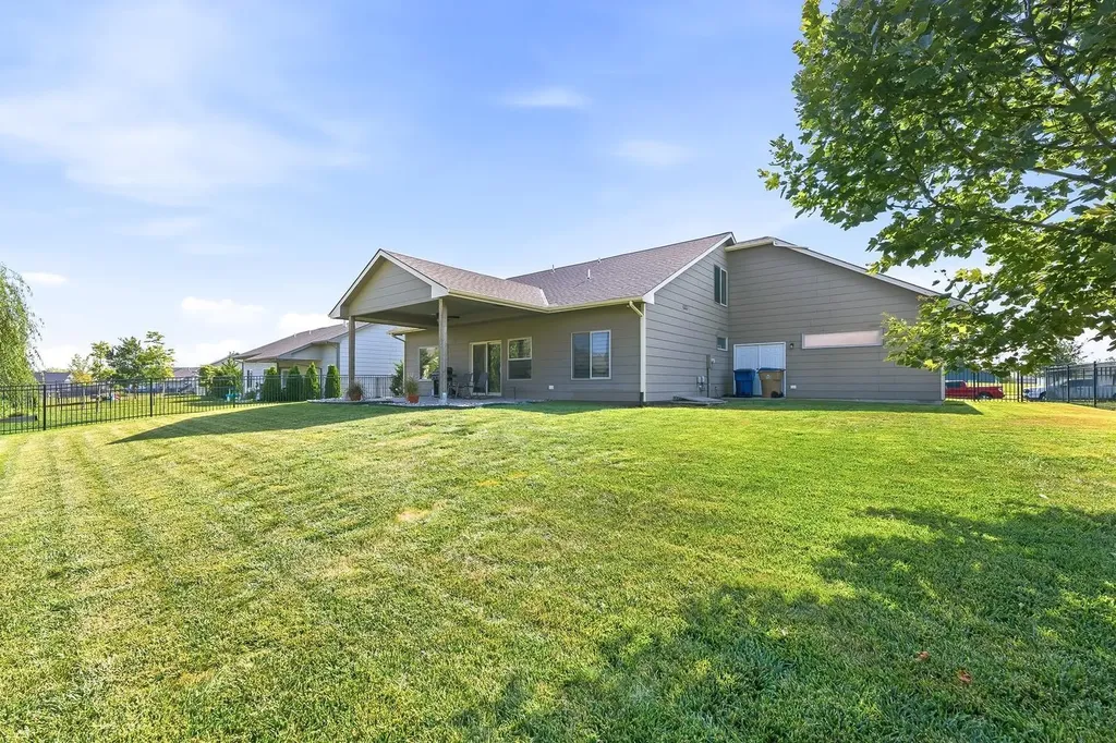 2319 S Vintage Drive Andover KS 67002