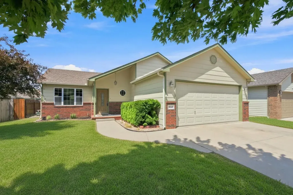 2646 E Cambridge Street Wichita KS 67219