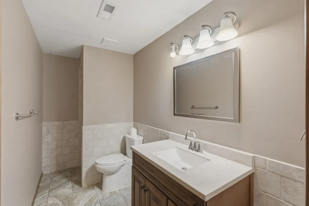 2646 E Cambridge Street Wichita KS 67219