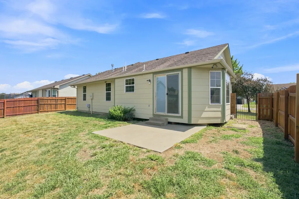 2646 E Cambridge Street Wichita KS 67219