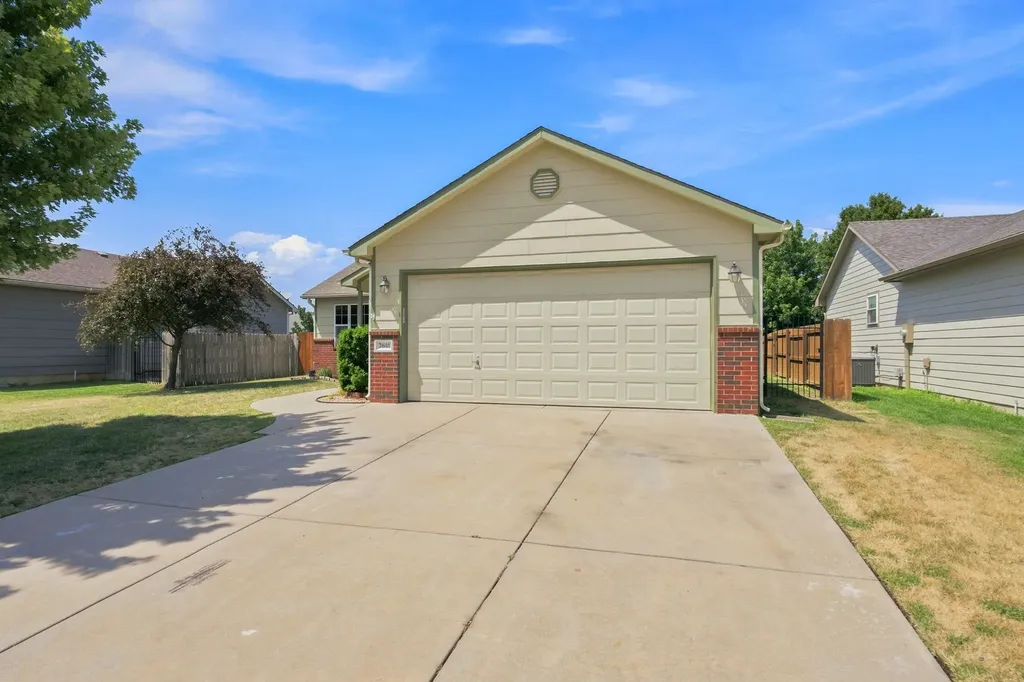 2646 E Cambridge Street Wichita KS 67219