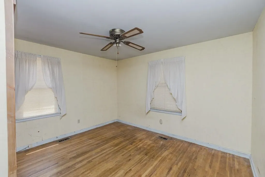 1120 Pineridge Street Wichita KS 67218