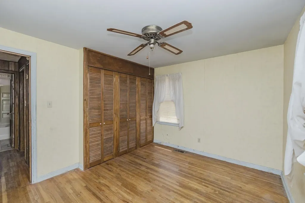 1120 Pineridge Street Wichita KS 67218