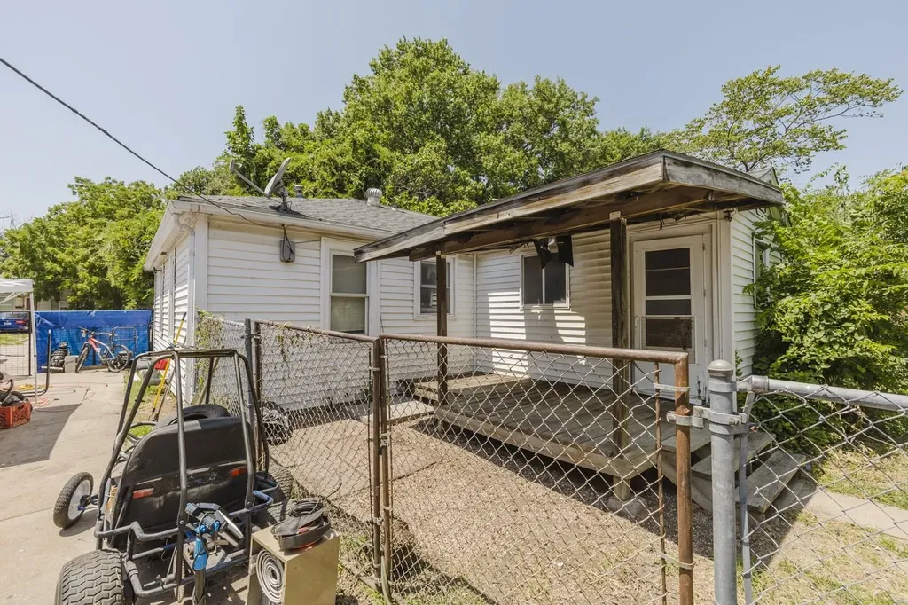 1120 Pineridge Street Wichita KS 67218