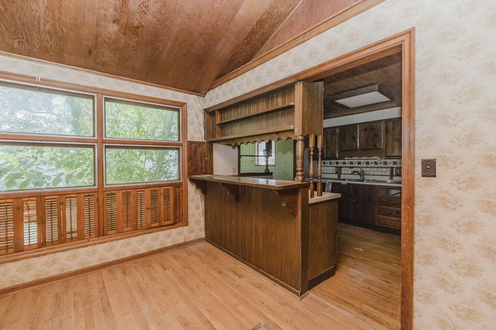 1120 Pineridge Street Wichita KS 67218
