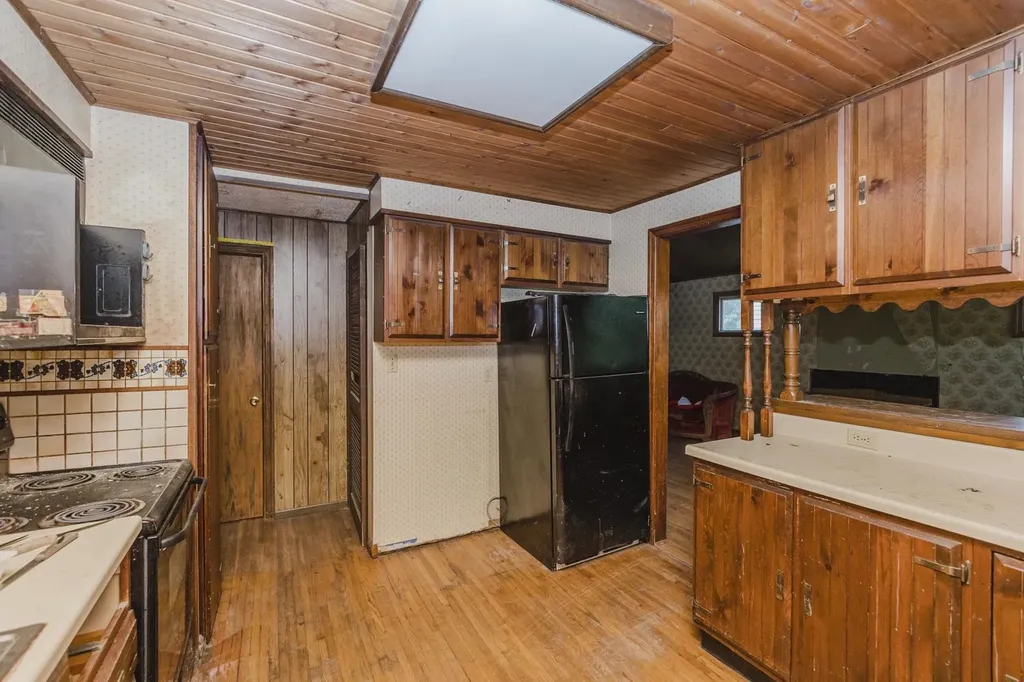 1120 Pineridge Street Wichita KS 67218