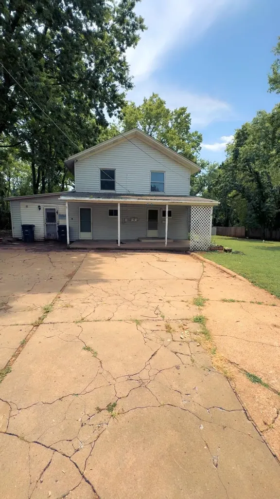 311 W Towanda El Dorado KS 67042