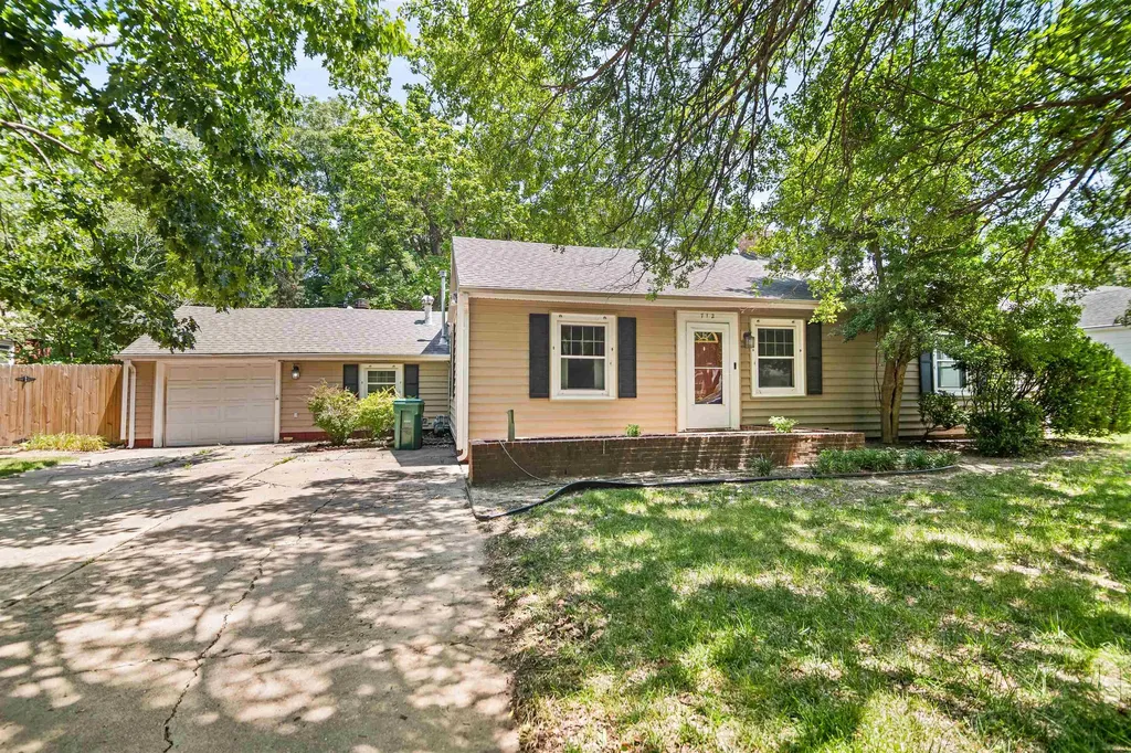 712 S Terrace Drive Wichita KS 67218
