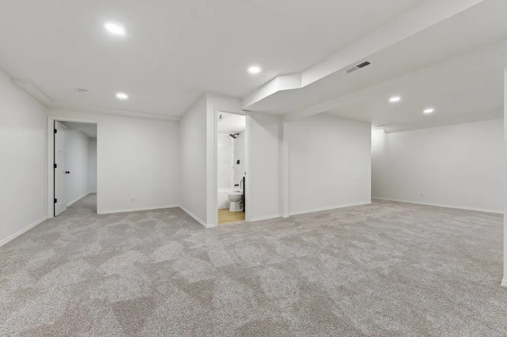 8241 E Tamarac Lane Wichita KS 67206