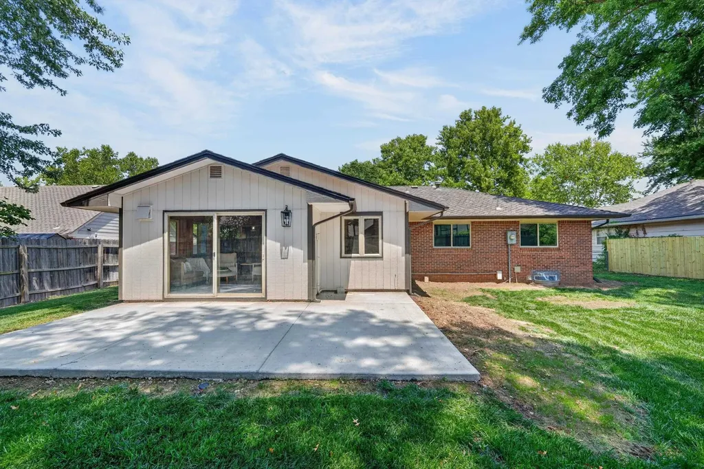 8241 E Tamarac Lane Wichita KS 67206