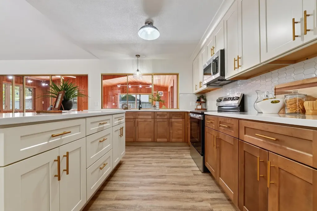 8241 E Tamarac Lane Wichita KS 67206