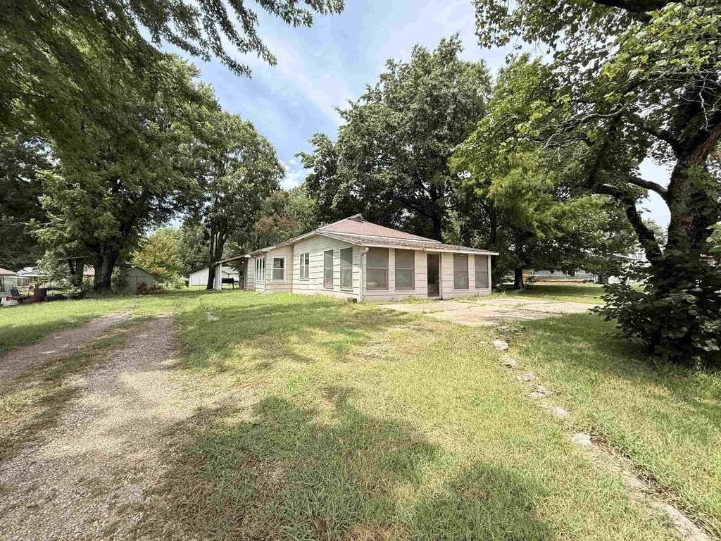 1121 N Osage Street El Dorado KS 67042