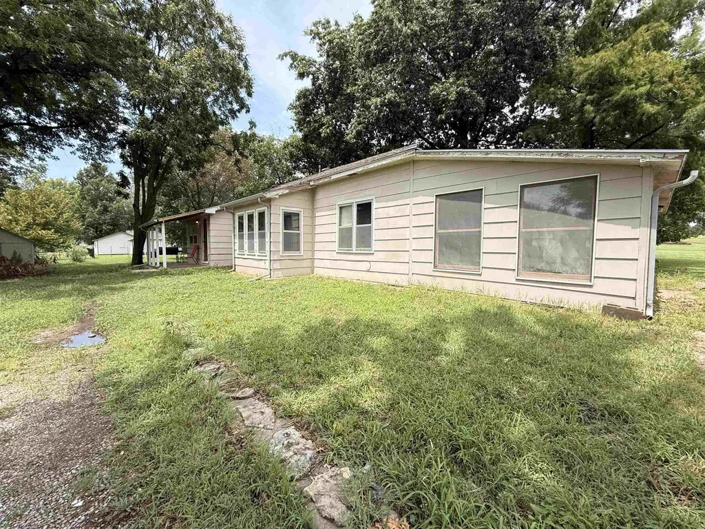 1121 N Osage Street El Dorado KS 67042