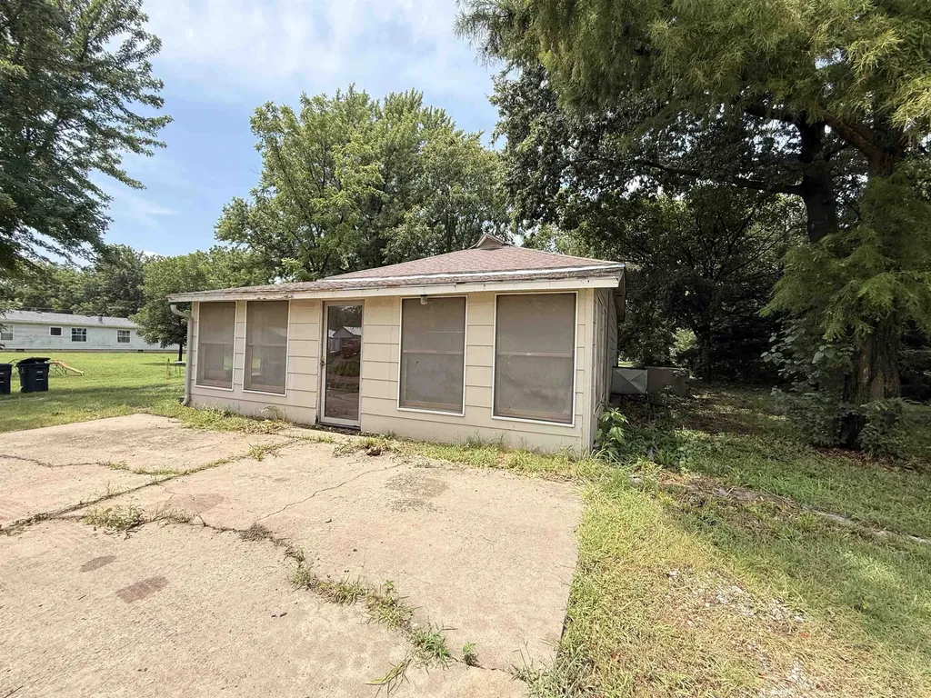 1121 N Osage Street El Dorado KS 67042