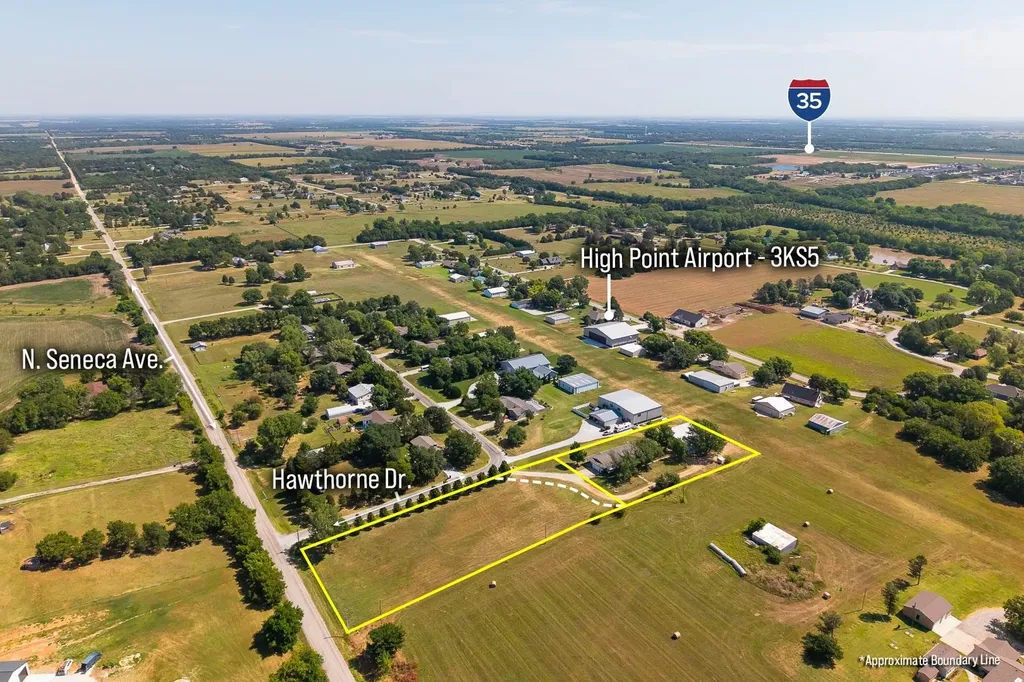 1.3+/- Acres At Hawthorne Valley Center KS 67147