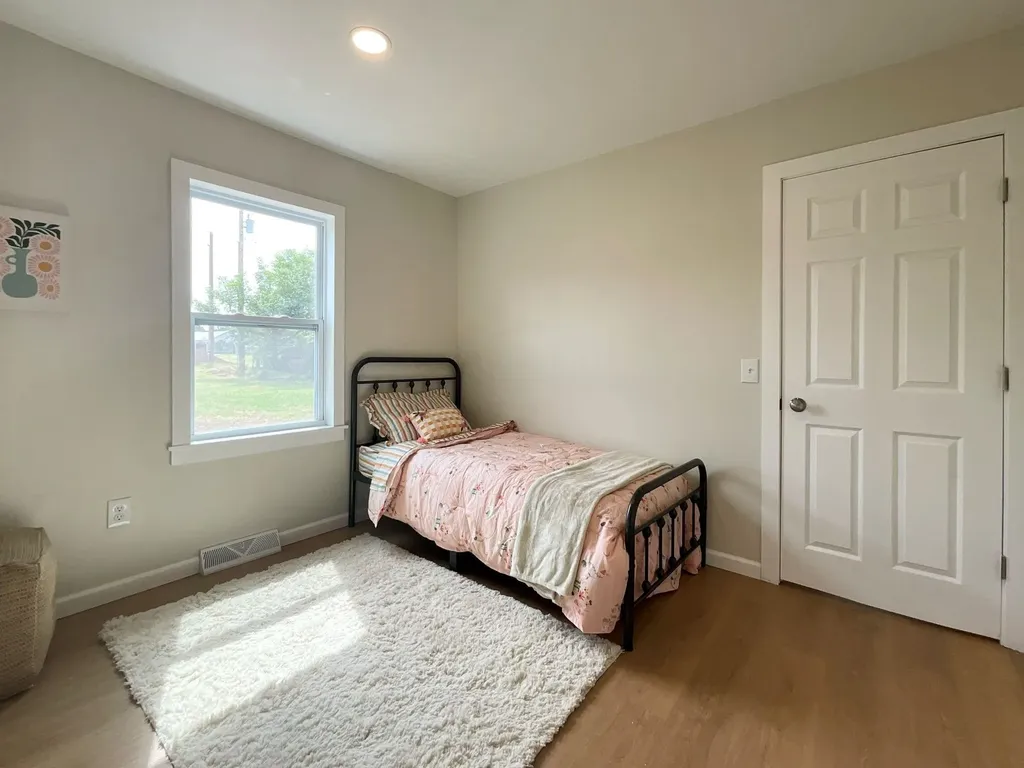 404 N Webb Caldwell KS 67022