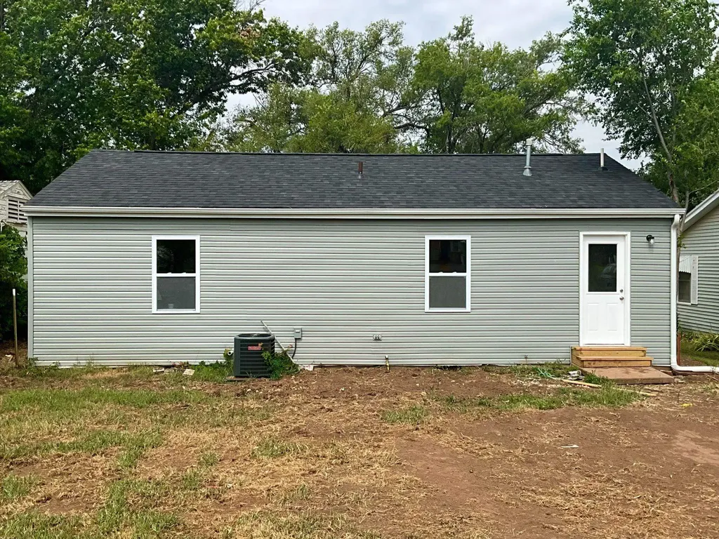 404 N Webb Caldwell KS 67022