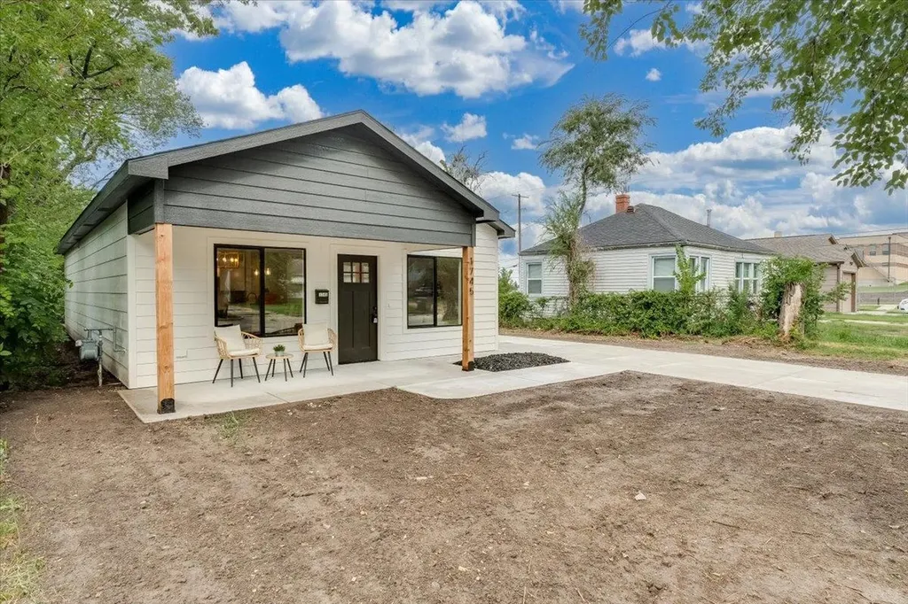 1745 N Chautauqua Avenue Wichita KS 67214
