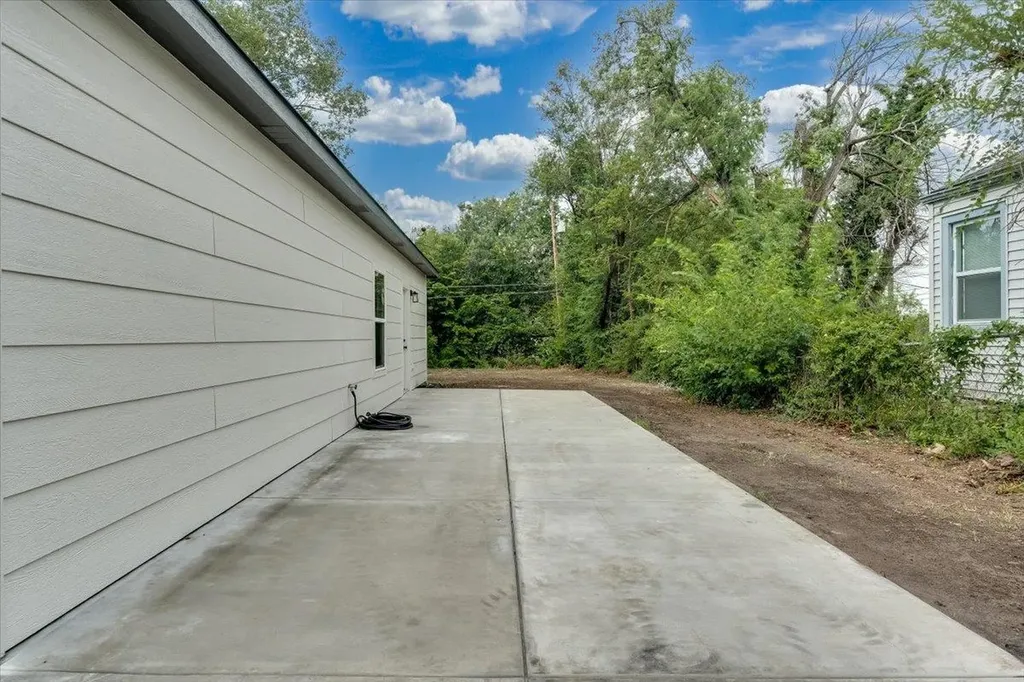 1745 N Chautauqua Avenue Wichita KS 67214