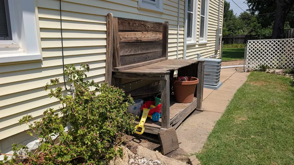 1626 S Topeka Avenue Wichita KS 67211