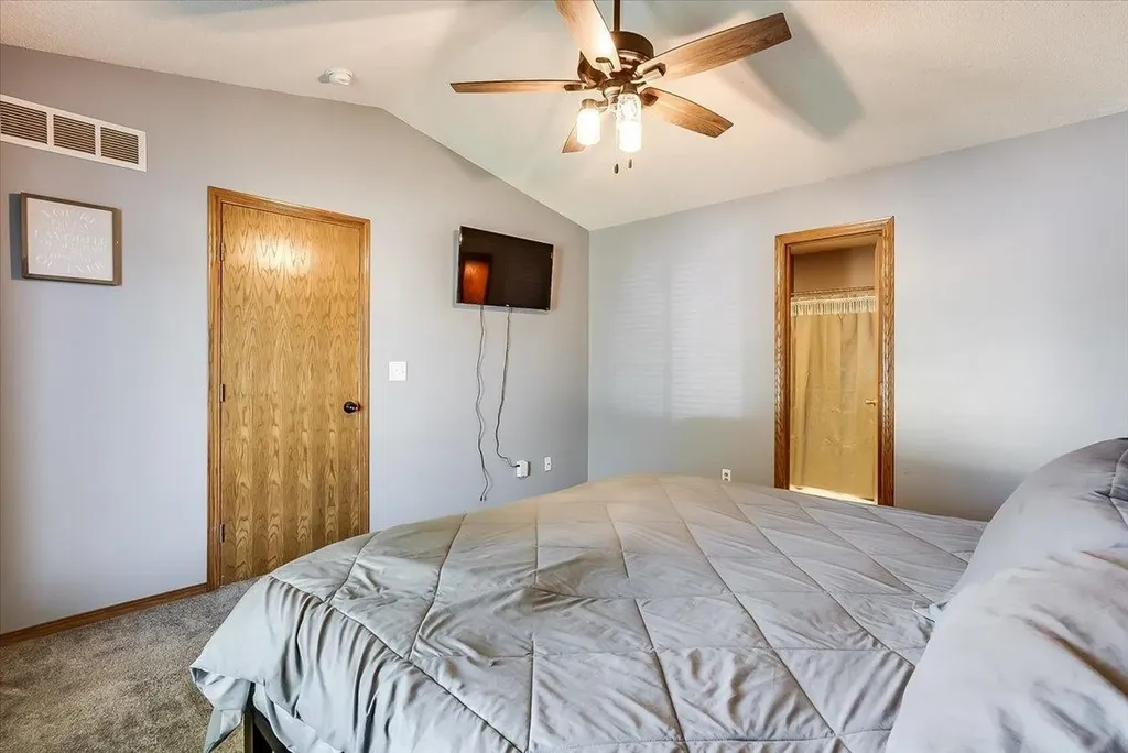 1726 N Prairie Run Circle Mulvane KS 67110