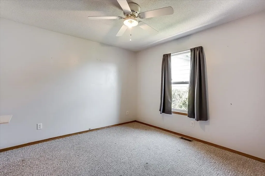 1726 N Prairie Run Circle Mulvane KS 67110