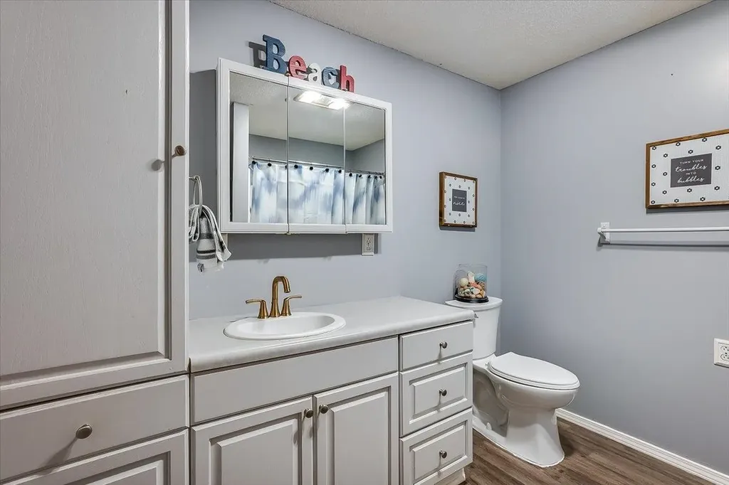 1726 N Prairie Run Circle Mulvane KS 67110