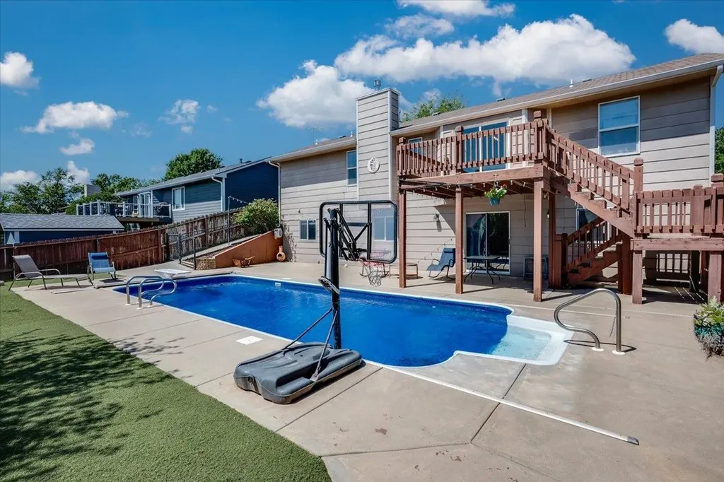 1726 N Prairie Run Circle Mulvane KS 67110
