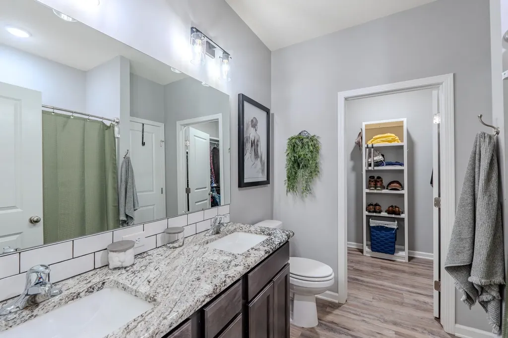 1806 S Bedford Street Wichita KS 67207