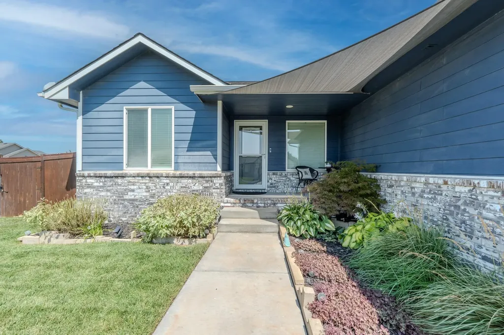 1806 S Bedford Street Wichita KS 67207