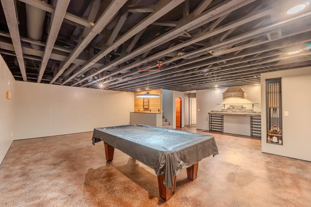 1806 S Bedford Street Wichita KS 67207