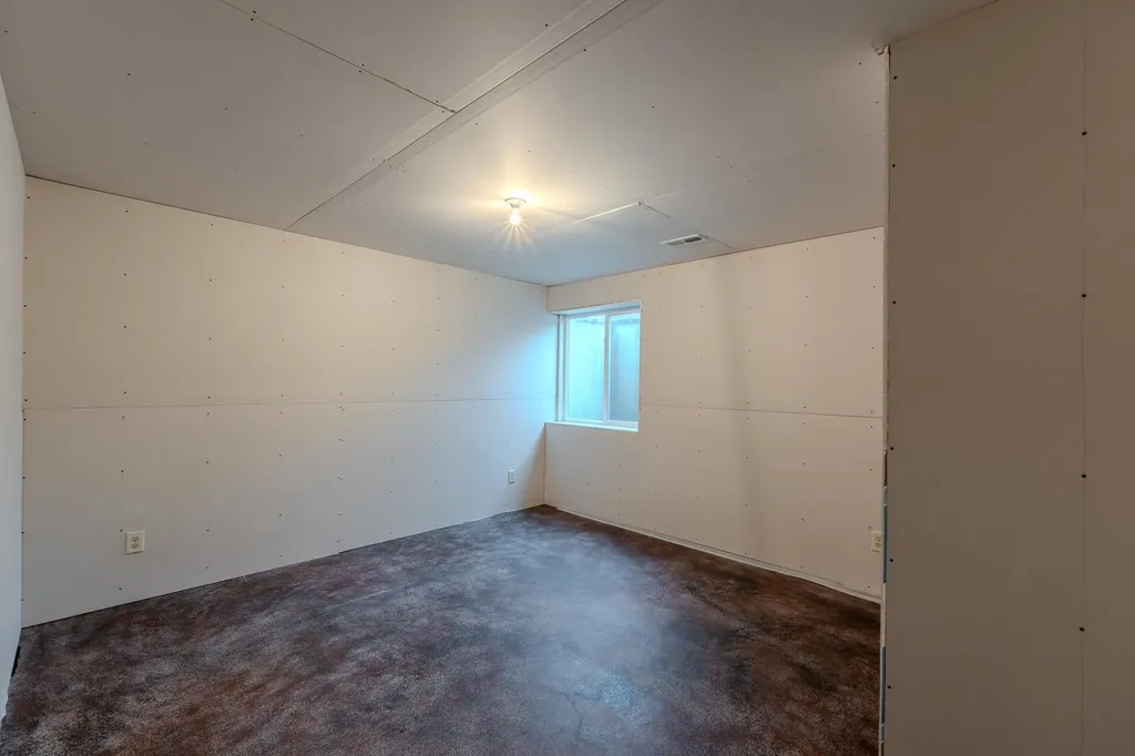 1806 S Bedford Street Wichita KS 67207