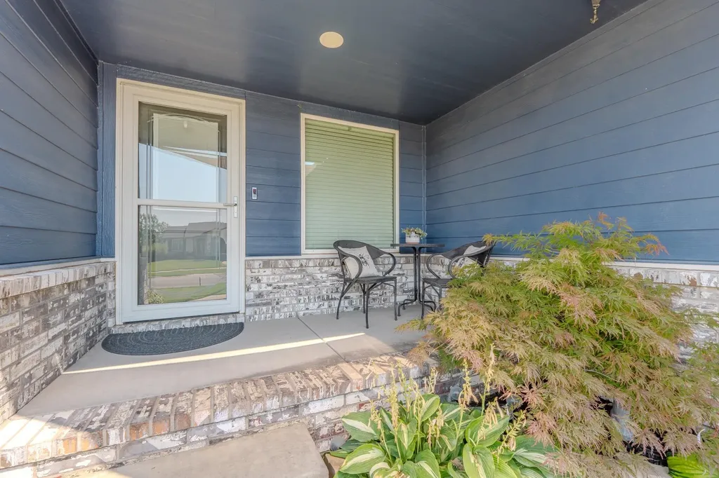 1806 S Bedford Street Wichita KS 67207