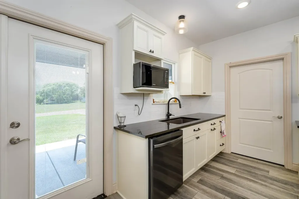 6733 E Central Park Avenue Wichita KS 67226