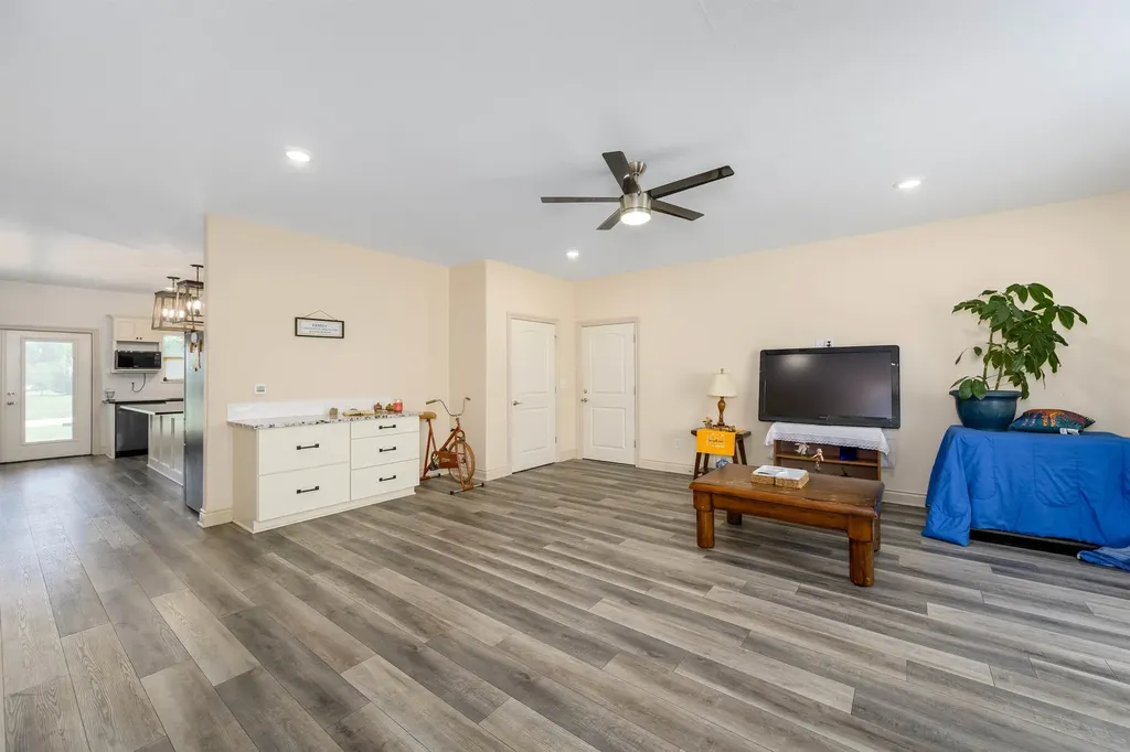 6733 E Central Park Avenue Wichita KS 67226