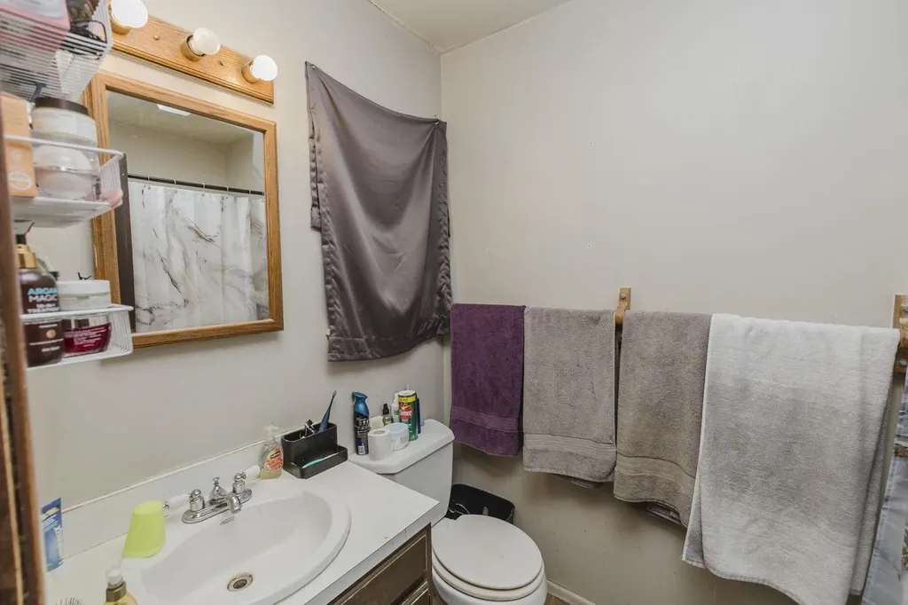 4914 Looman Wichita KS 67220